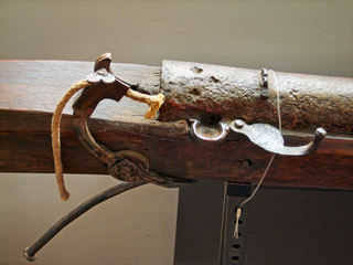 サーペンタイン・ロック式(serpentine lock)