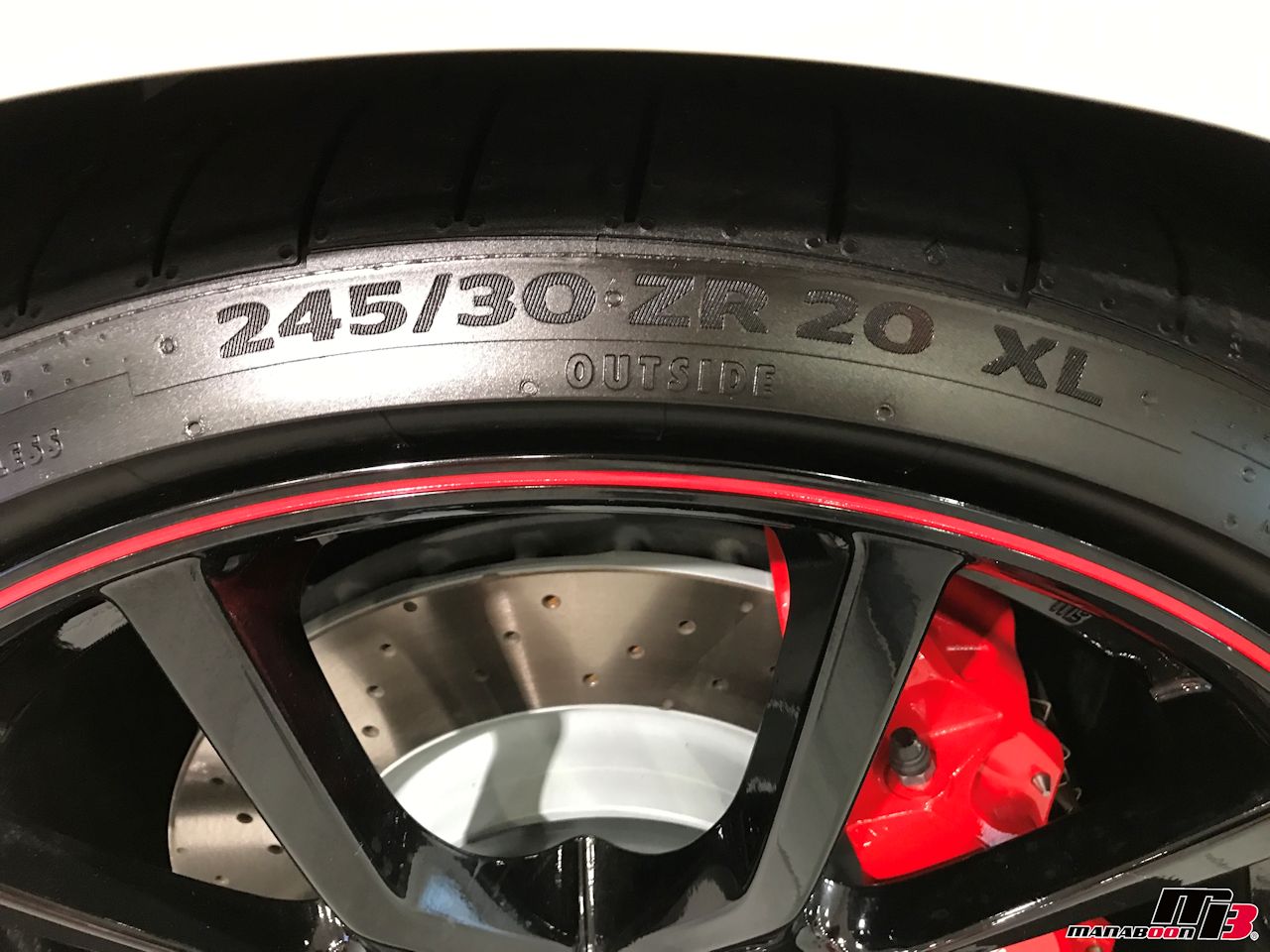 タイヤ(tyre)