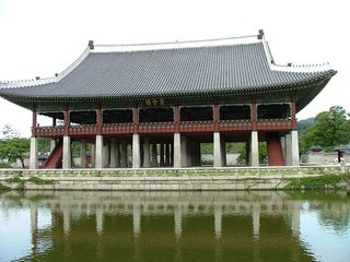 韓国：景福宮(キョンボックン)の慶会楼(キョンフェル)