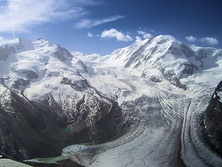 スイス：ゴルナーグラートのグレンツ氷河