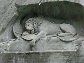 スイス：ルツェルンのライオン記念碑