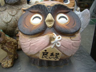 栃木県：益子陶器市のフクロウ