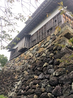 福井県：丸岡城の石垣(いしがき)